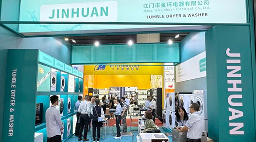 廣交會(huì)第一天！金環(huán)電器吸引世界各地客戶(hù)駐足參觀(guān)交流